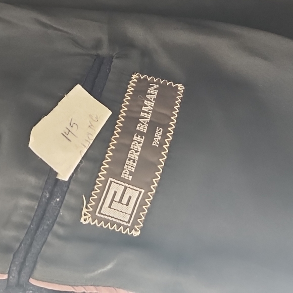 Host Pick - Vintage Balmain Cashmere Blend Coat - Picture 5 of 8